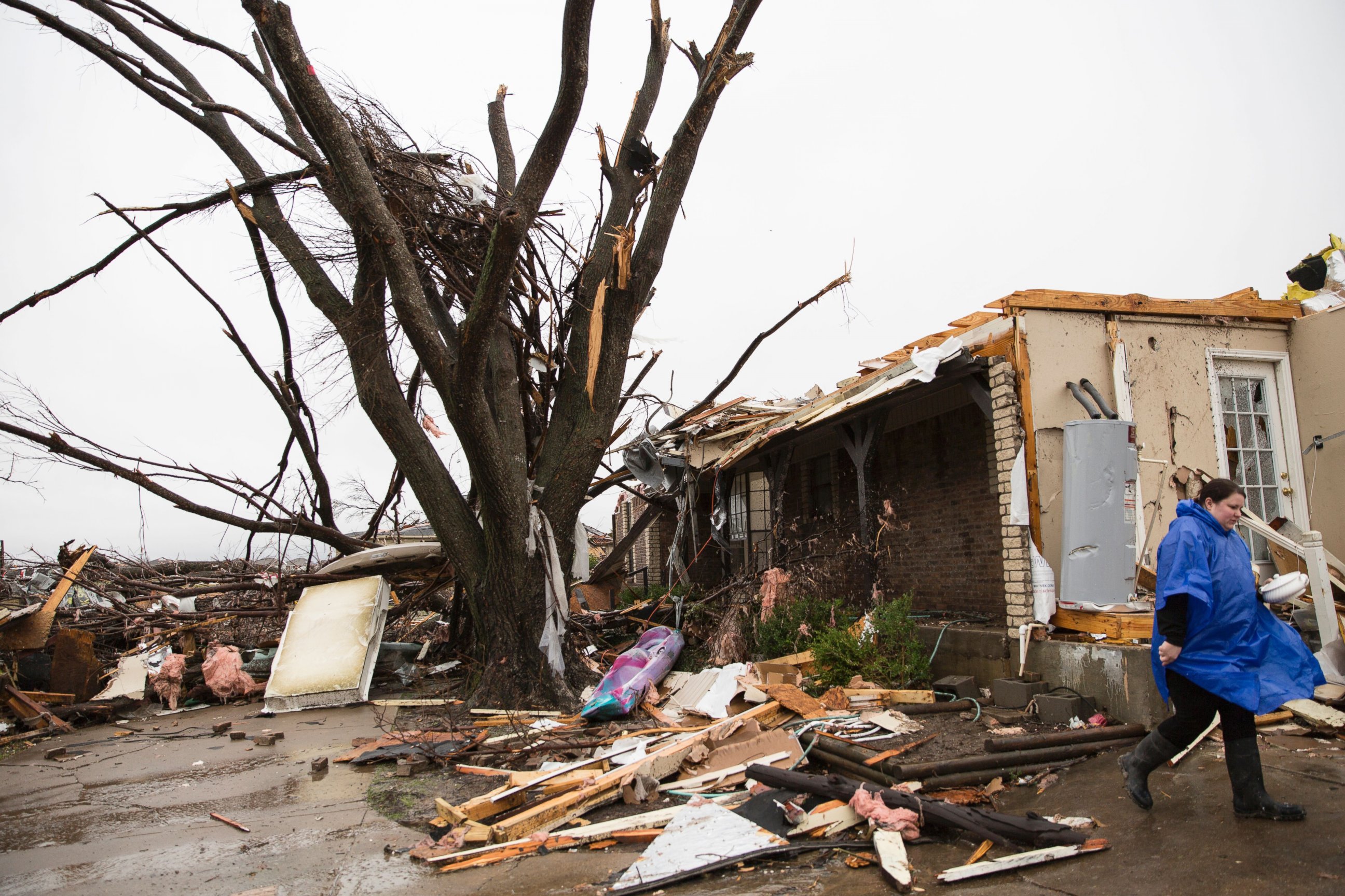 PHOTO:A heavily damaged area is seen in the aftermath of a tornado in Rowlett, Texas, Dec. 27, 2015. 