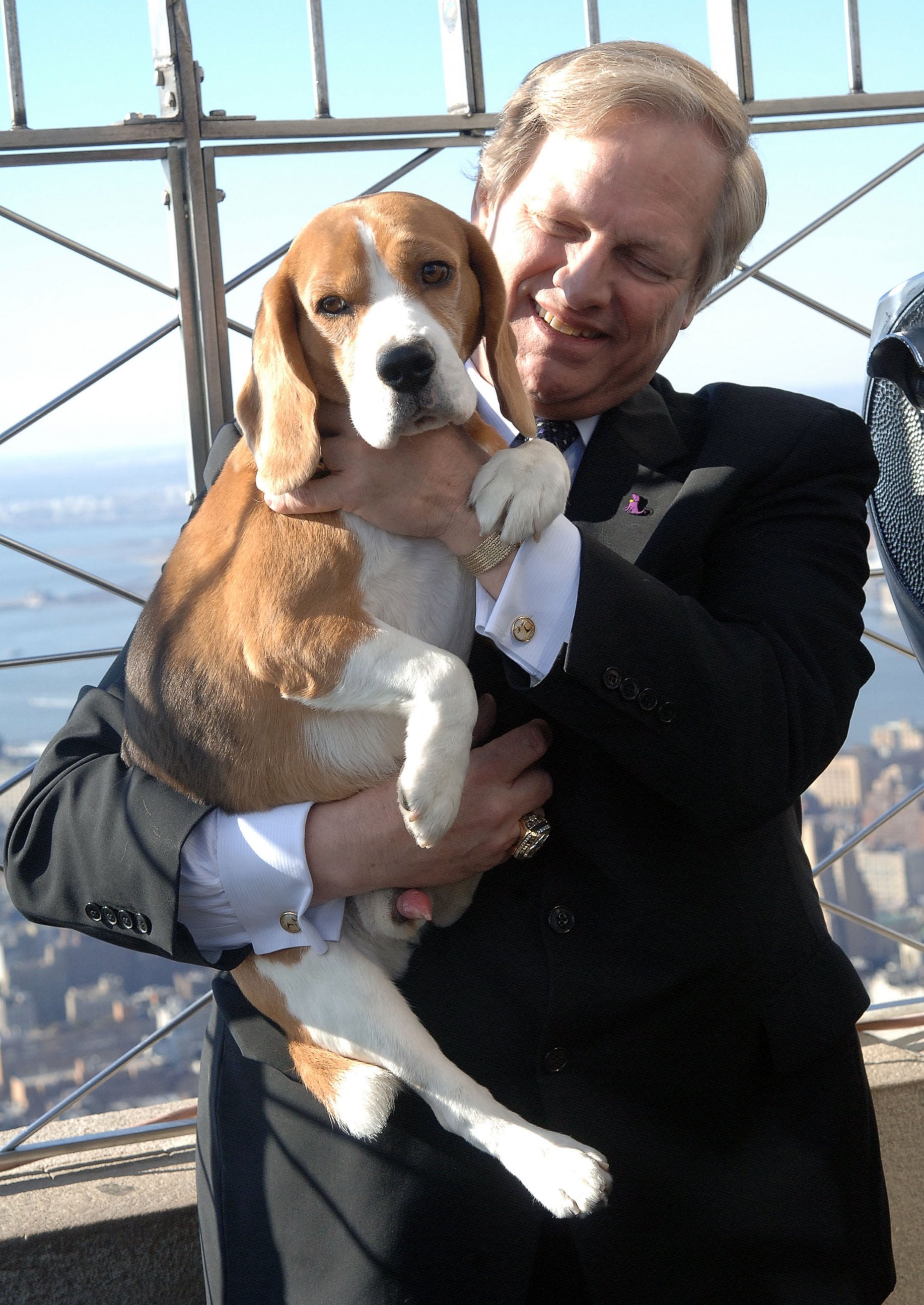 PHOTO: Uno, the 2008 Westminster "Best in Show Winner," and Westminster Kennel Club Director of Communications David Frei visit the top of the Empire State Building on Feb. 9, 2009 in New York City.  
