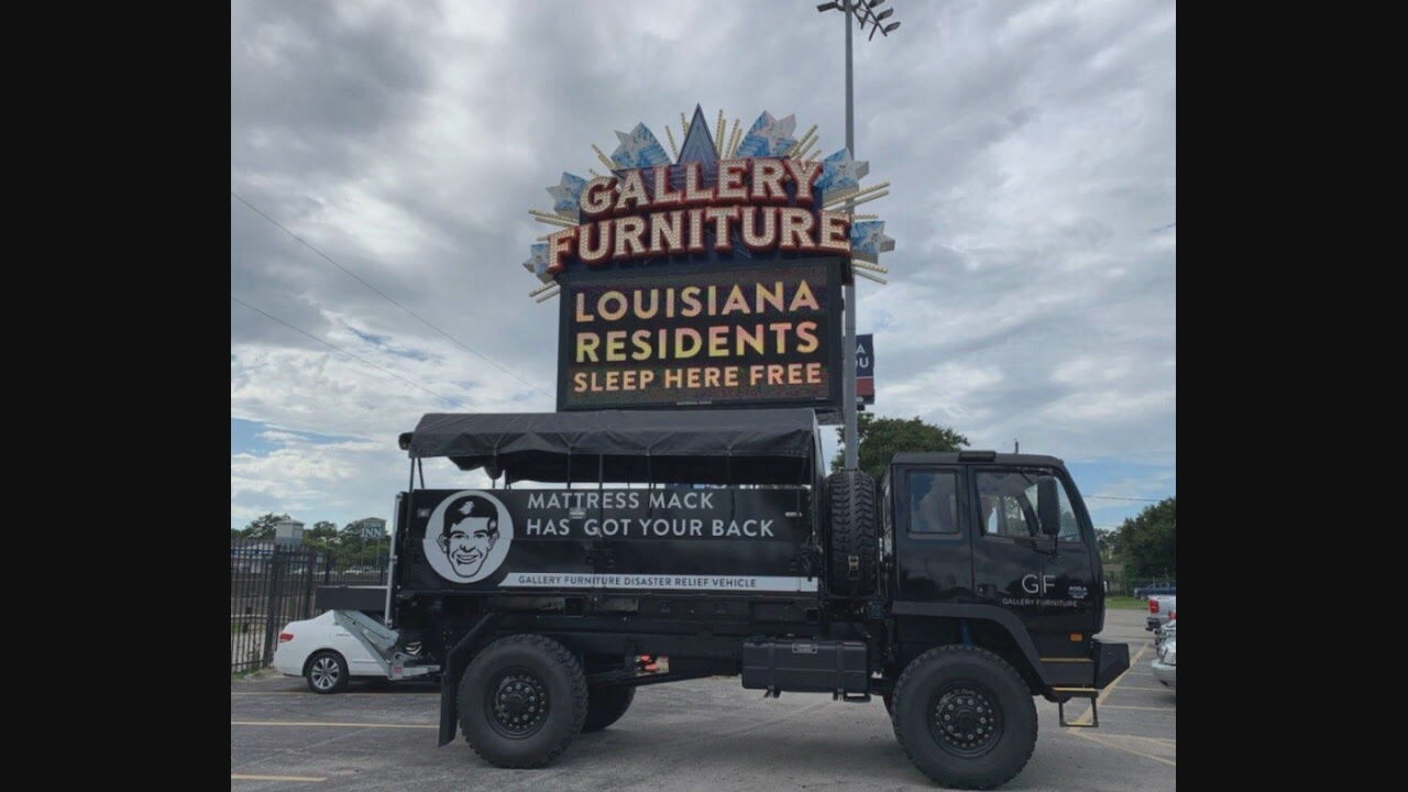 PHOTO: Gallery Furniture in Houston, Texas, welcomes displaced Louisiana residents.