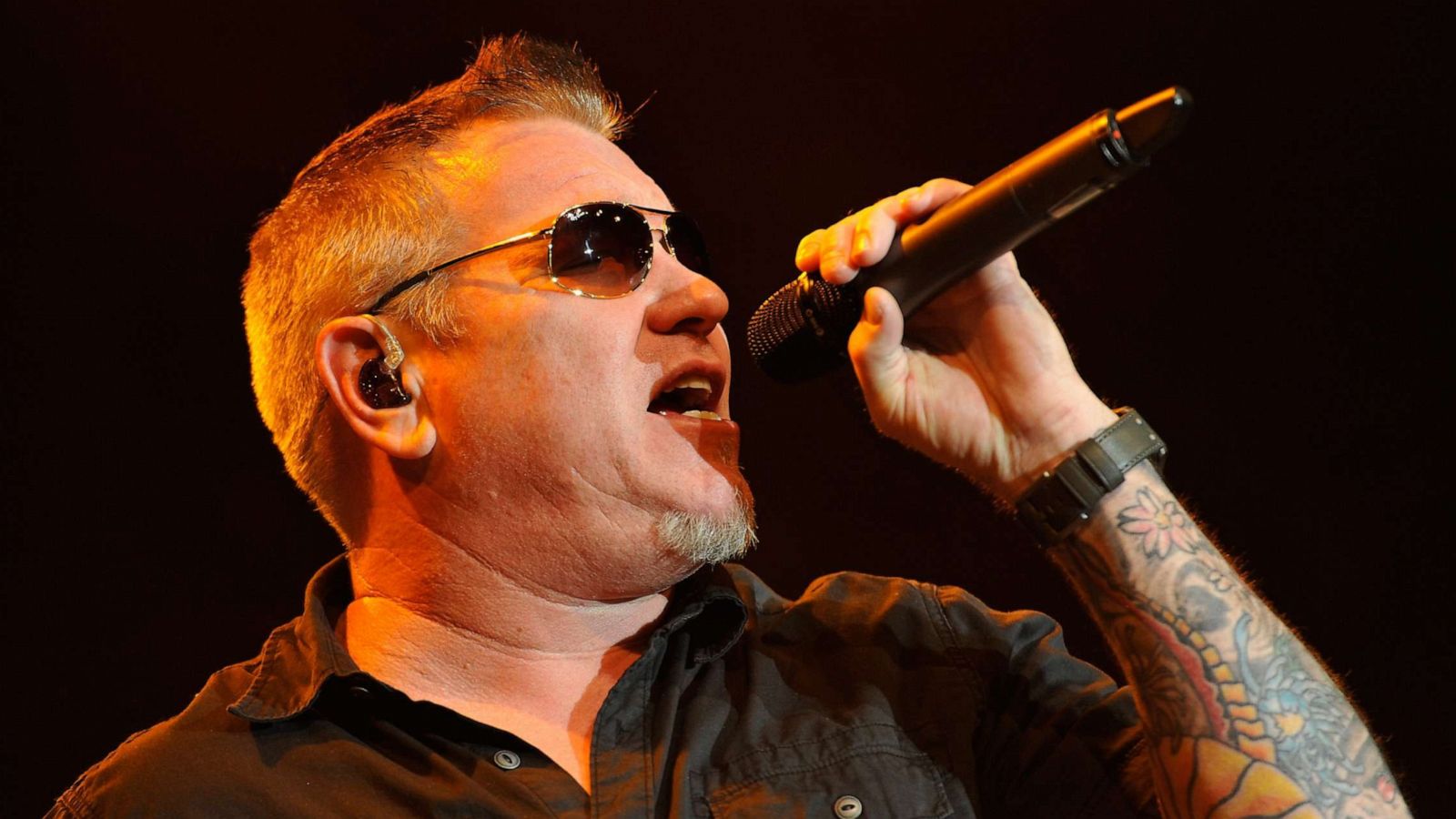 PHOTO: Singer Steve Harwell of Smash Mouth performs during the Under The Sun Tour, Aug, 12, 2014 in Los Angeles.