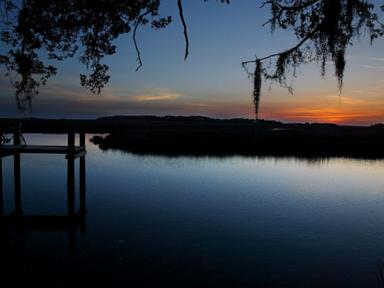 At least 7 dead, multiple injured after gangway collapses on Georgia's Sapelo Island