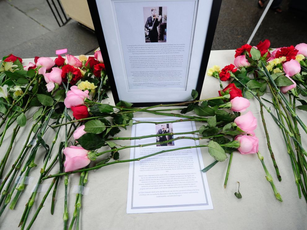 PHOTO: Students pay their respects, Oct. 1, 2010, to first-year student Tyler Clementi, 18, who killed himself shortly after being filmed and broadcast over the Internet during a gay encounter at Rutgers Univeristy in New Brunswick, New Jersey.