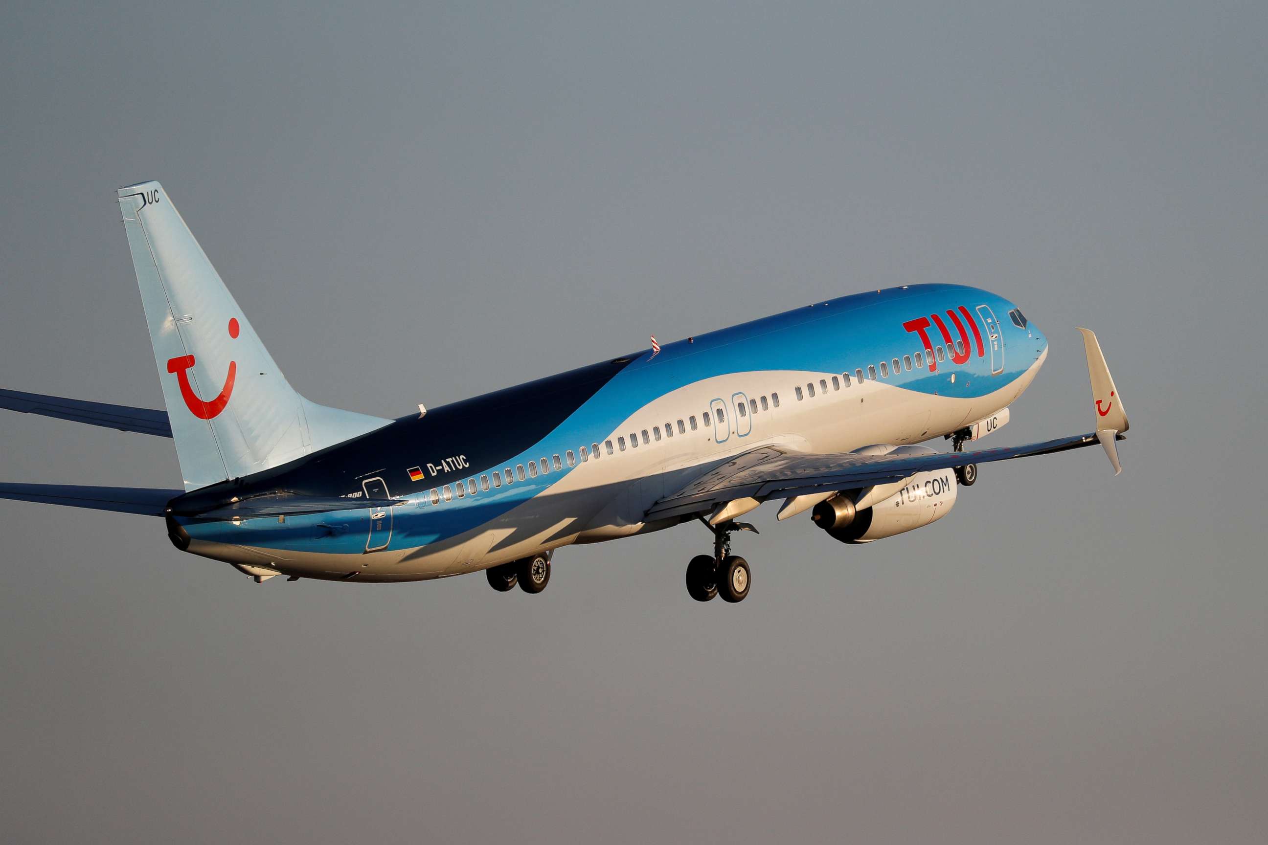 FILE PHOTO: A TUI Boeing 737-800 plane takes off from the airport in Palma de Mallorca, Spain, July 29, 2018.