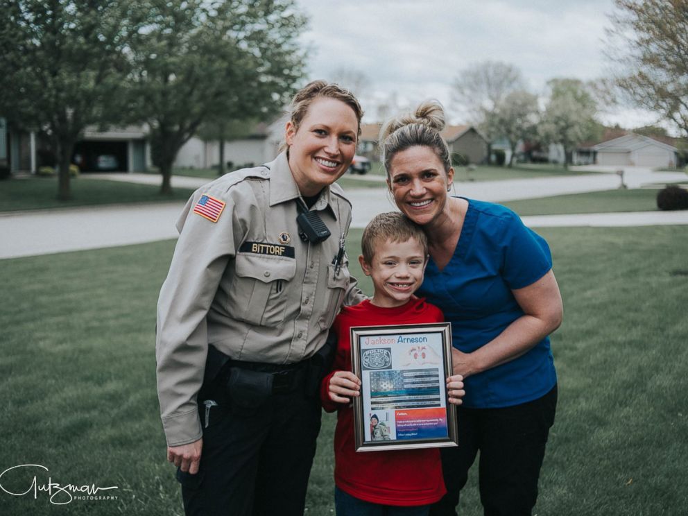 PHOTO: Officer Lindsey Bittorf surprised a family in Janesville, Wisconsin, with news that she will be donating her kidney to their 8-year-old son, Jackson Arneson.