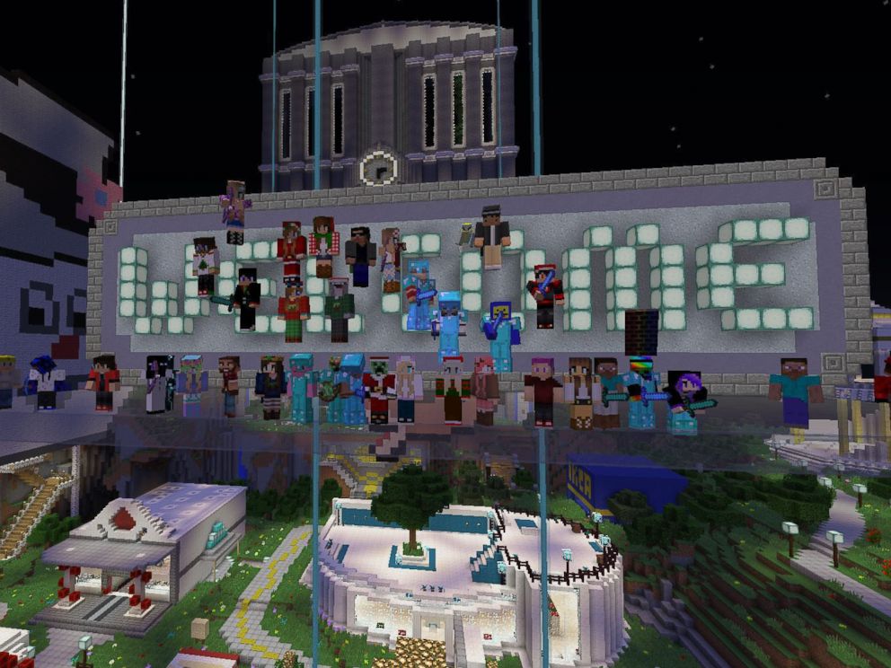 PHOTO:Stuart Duncan is a single father who quit his job to run a Minecraft server for children with autism.