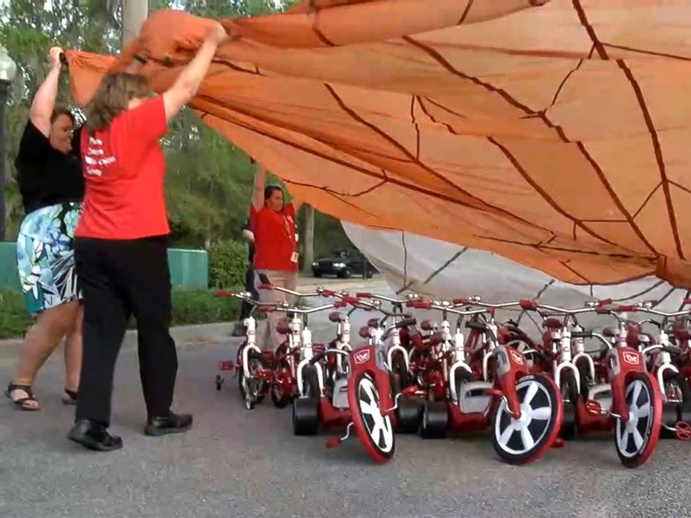 PHOTO: First-grade teacher Katie Blomquist spearheaded a campaign that helped raise more than $80,000 for bikes for all of the 550 students at Pepperhill Elementary School.