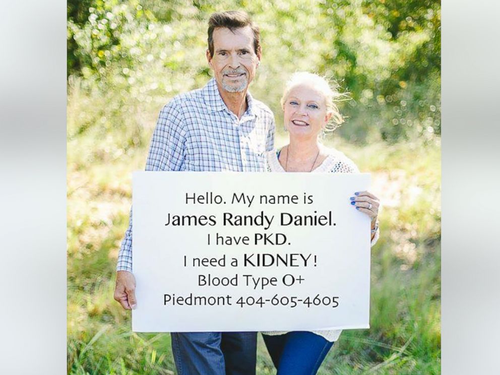 PHOTO: Kristi Callaway uses social media as a way to connect those in need of a kidney with donors from across the U.S.
