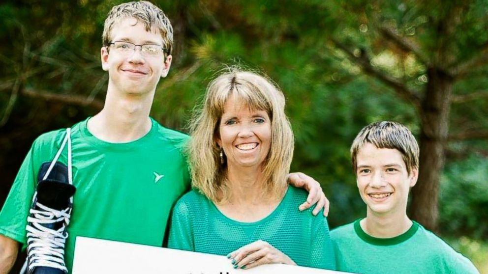 PHOTO: Kristi Callaway uses social media as a way to connect those in need of a kidney with donors from across the U.S.