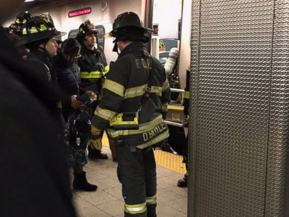 PHOTO: A Long Island Rail Road train derailed in Brooklyn, New York, Jan. 4, 2017..