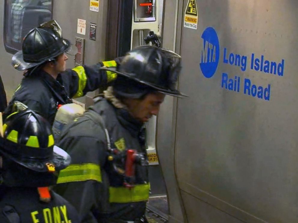 PHOTO: A Long Island Rail Road train derailed in Brooklyn, New York, Jan. 4, 2017.