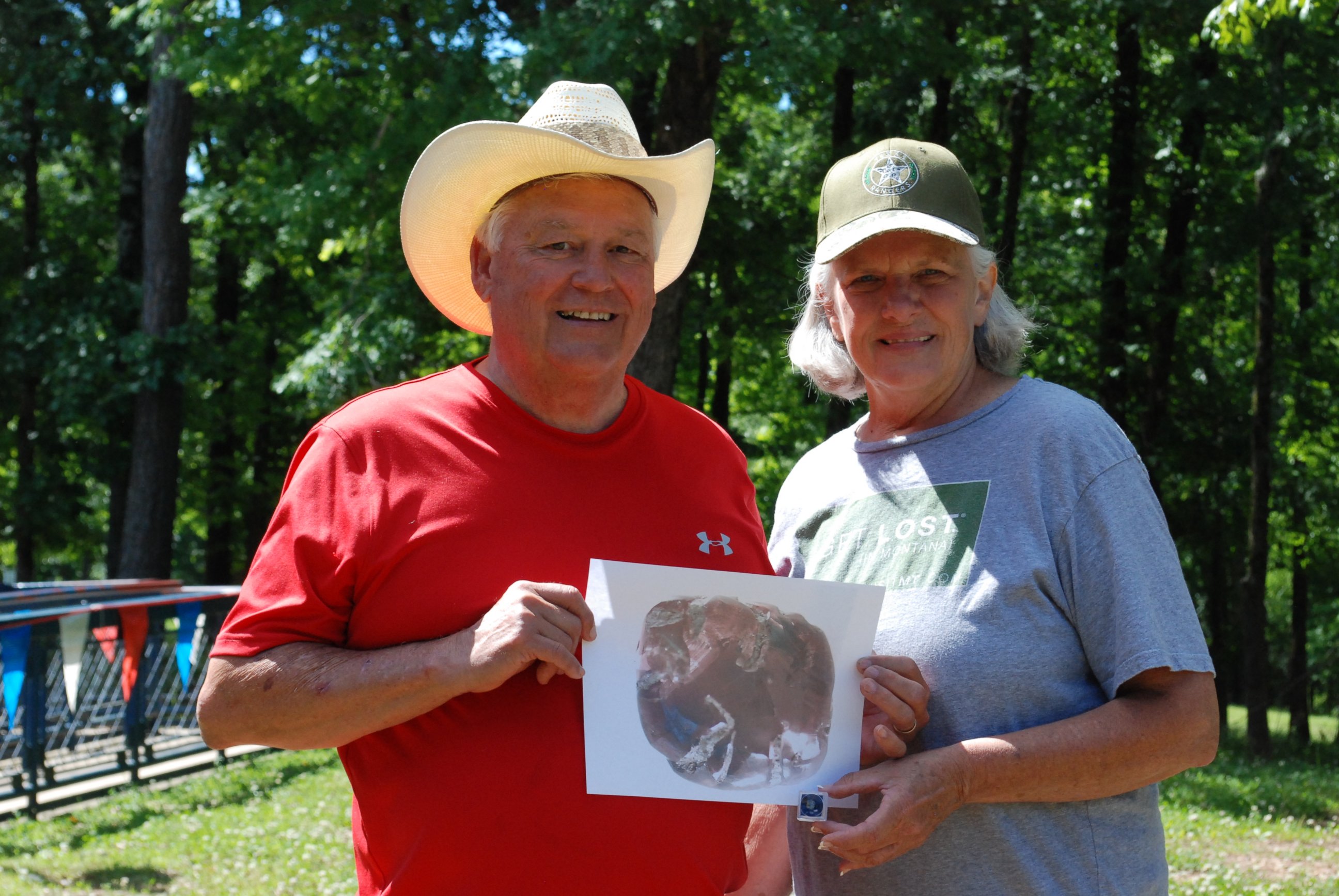 PHOTO: Wendell Fox beside his wife Jennifer Fox at Crater of Diamonds State Park in Arkansas on May 13, 2017.