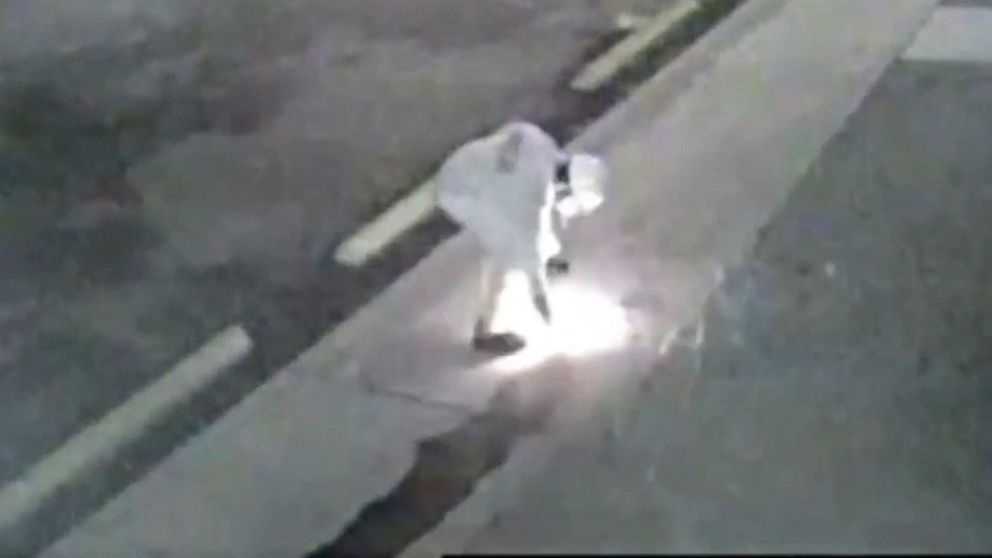 Suspect Who Set Fire To Florida Mosque Seen In Surveillance Video Police Say Abc News 0079