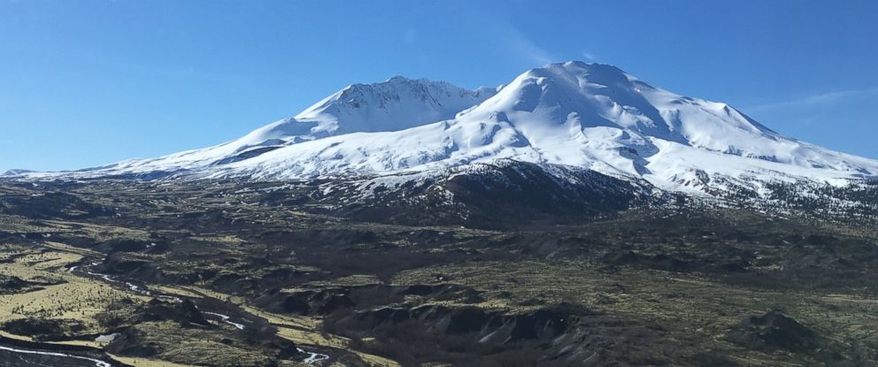 Decades After Catastrophic 1980 Eruption Mount St Helens Is Recharging Abc News