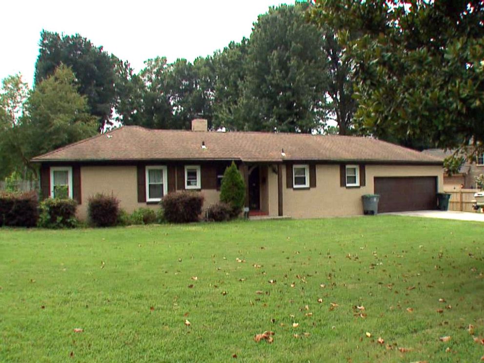 PHOTO: The house where Noura Jacksons mother Jennifer Jackson was stabbed to death is pictured here.