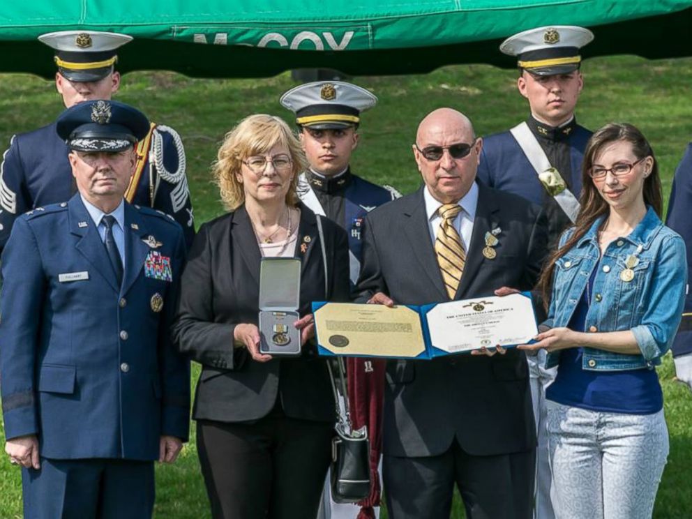 PHOTO:On April 9, 2015, Matthew La Porte was posthumously honored with the Airmans Medal for his heroism. The award was accepted by his family.