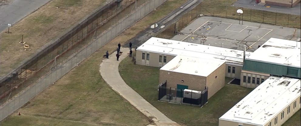 How The Delaware Prison Hostage Situation Unfolded ABC News   HT WPVI Delaware Prison2 MEM 170202 31x13 992 