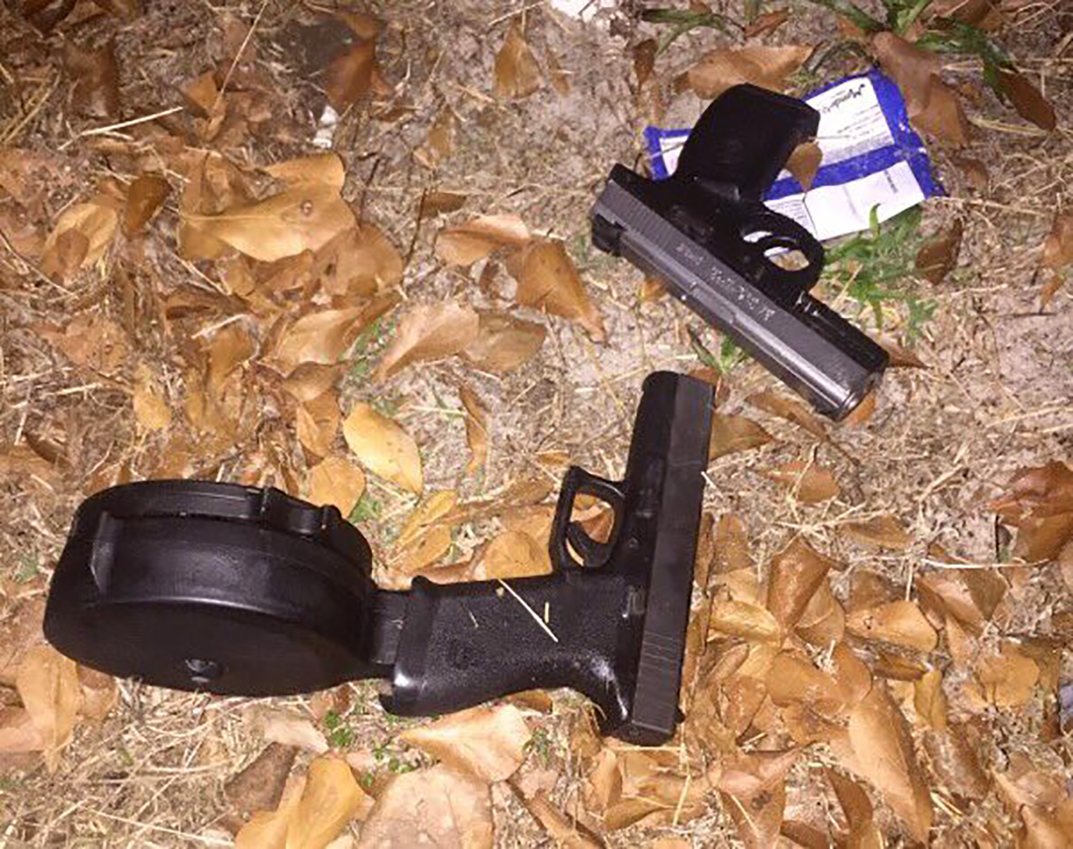 PHOTO: Orlando police say Markeith Loyd was wearing body armor and had these guns in his possession when he was apprehended. 