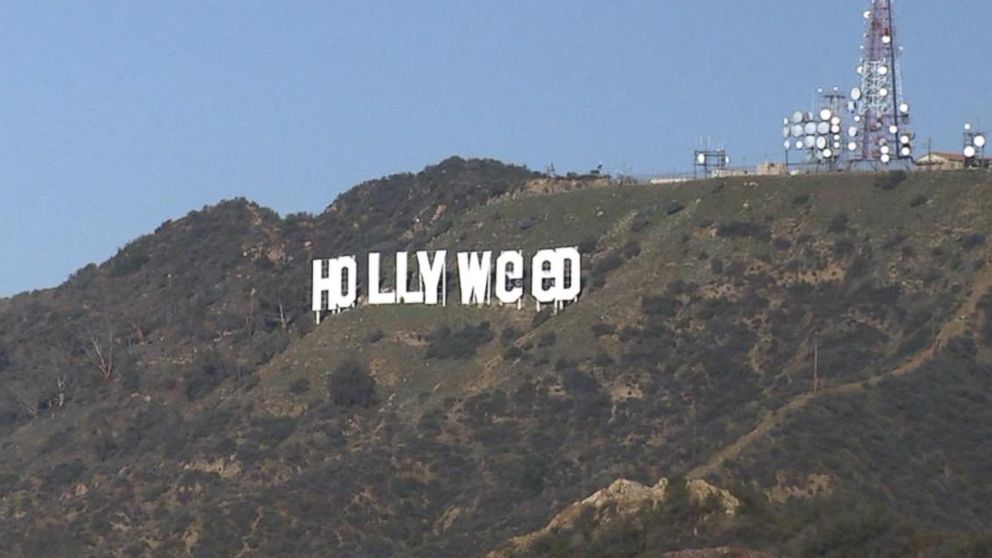 PHOTO: The iconic Hollywood sign was vandalized overnight in what appeared to be a New Year's Eve prank.