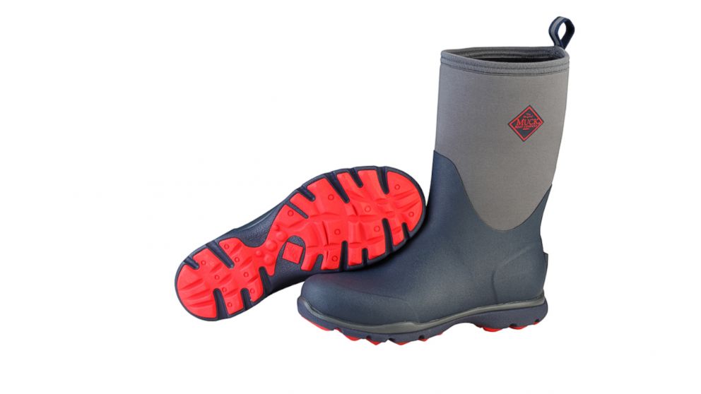 PHOTO: Muck Boot Arctic Excursion Mid Boot