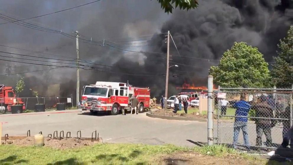 PHOTO: A small plane crashed in northern New Jersey, May 15, 2017.