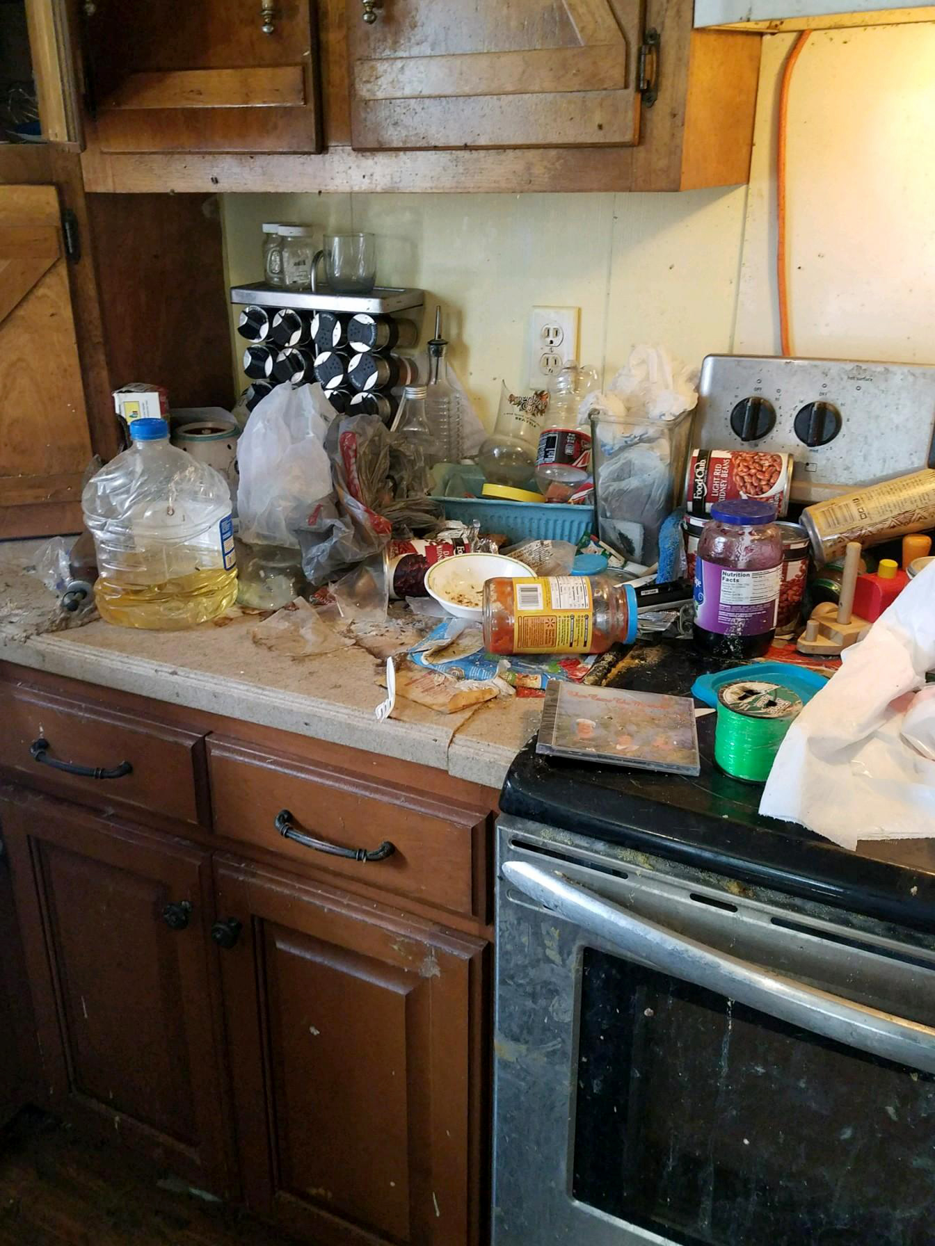PHOTO: Three children and 21 animals were removed from a home in Soddy-Daisy, Tennessee in "deplorable" conditions, police said. 