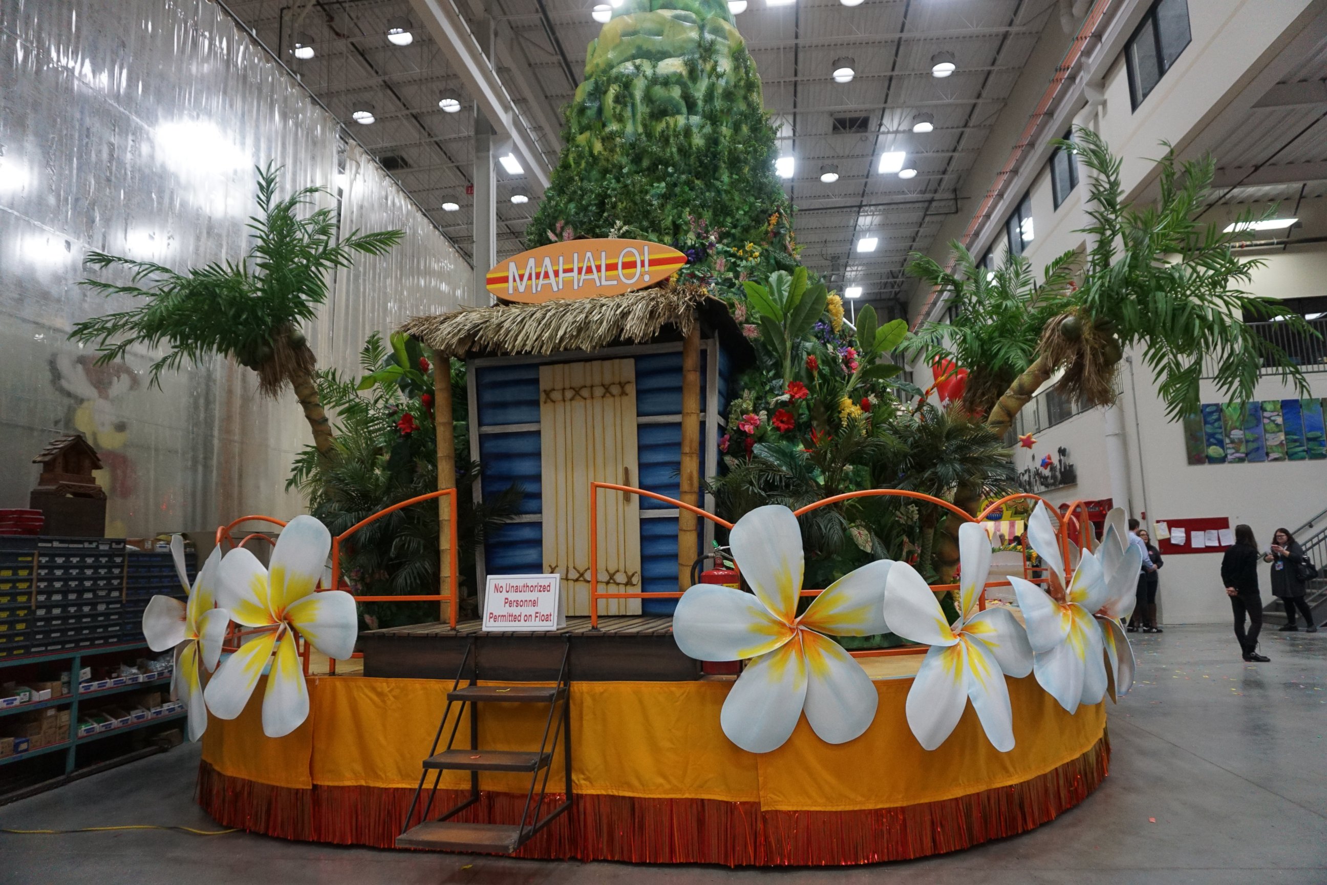 PHOTO: The Aloha Spirit King's Hawaiian float set to debut in the Macy's Thanksgiving Day Parade 2016.