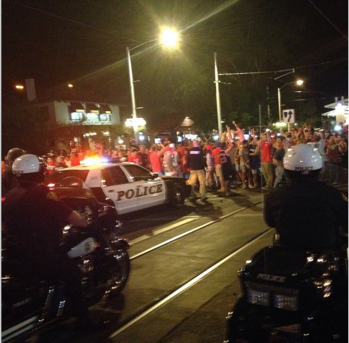 PHOTO: UA fans riot on University Blvd.