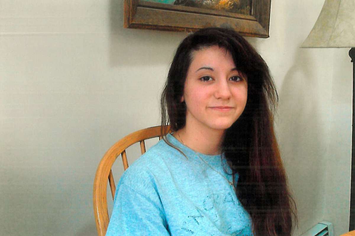 PHOTO: Abigail Hernandez, 15, was last seen leaving Kennett High School in North Conway, N.H., Oct. 9th, 2013. 
