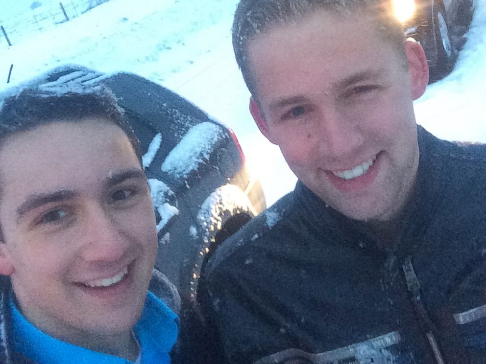 PHOTO: Andrew and Josh Lobach delivered pizza to stranded motorists in Pennsylvania.