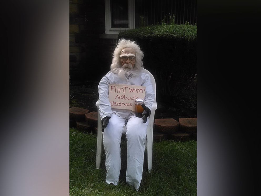 PHOTO: LaRethia Haddon, 56, has decorated the yard of her Detroit home for Halloween with scenes that depict real-life horrors like a shooting and the Flint water crisis.