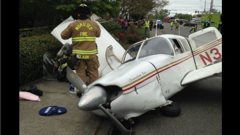 Dramatic video captures small plane crash in Washington ABC News