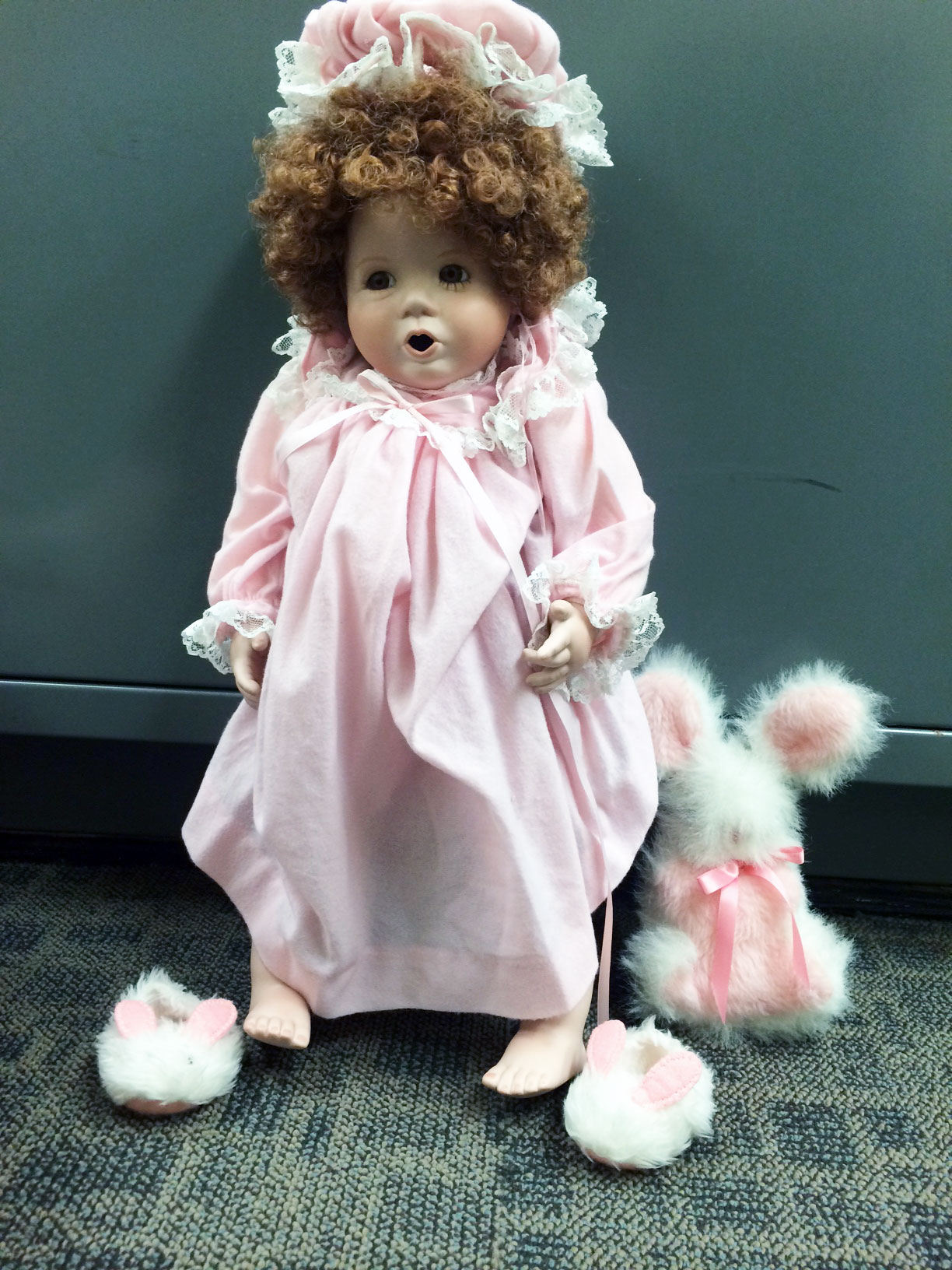 PHOTO: Porcelain dolls are mysteriously left on the doorstep of California families.