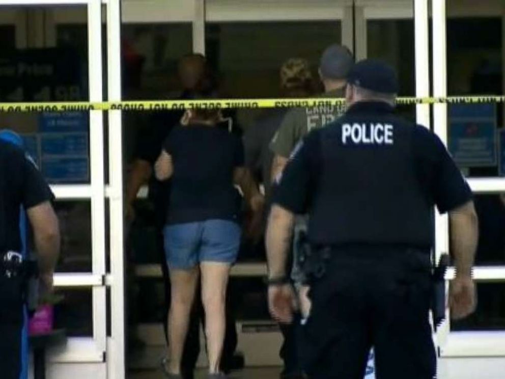PHOTO: Police investigate a shooting spree a Walmart in Tumwater, Washington.