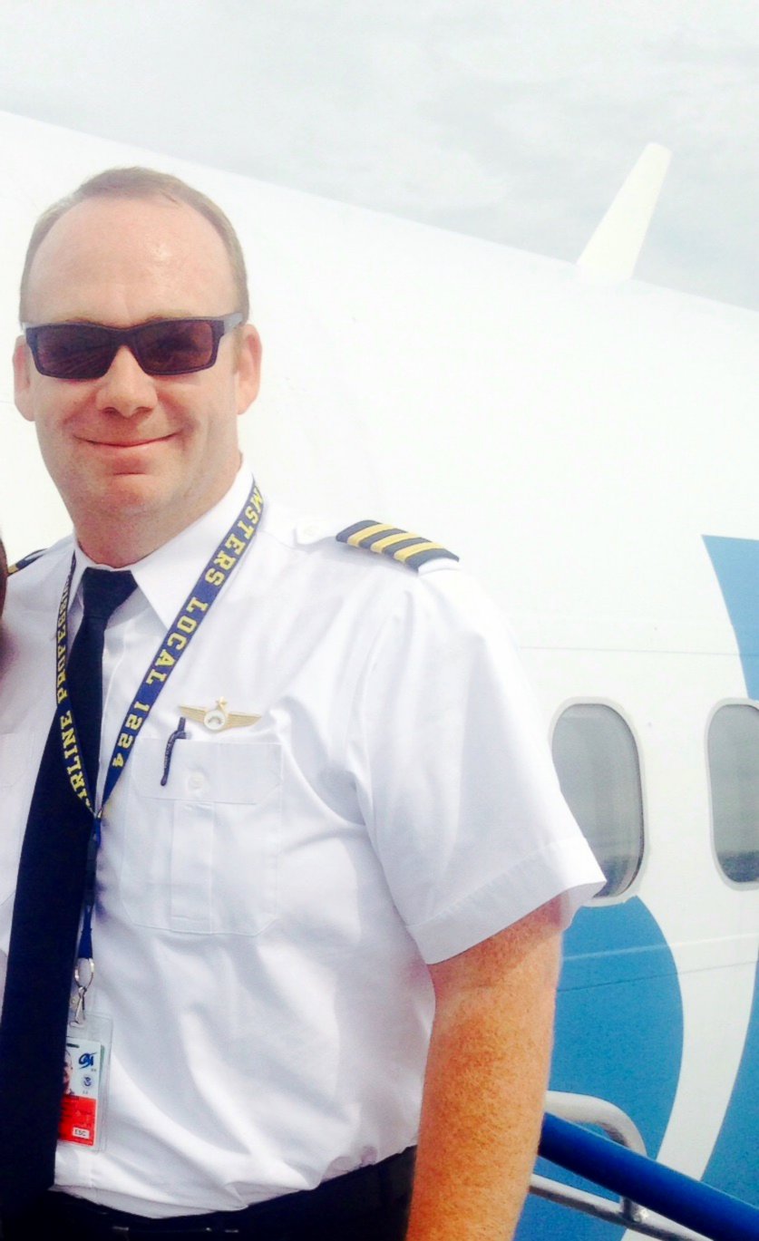 PHOTO: Former Allegiant Captain Jason Kinzer is suing the airline for alleged "malicious" firing. 