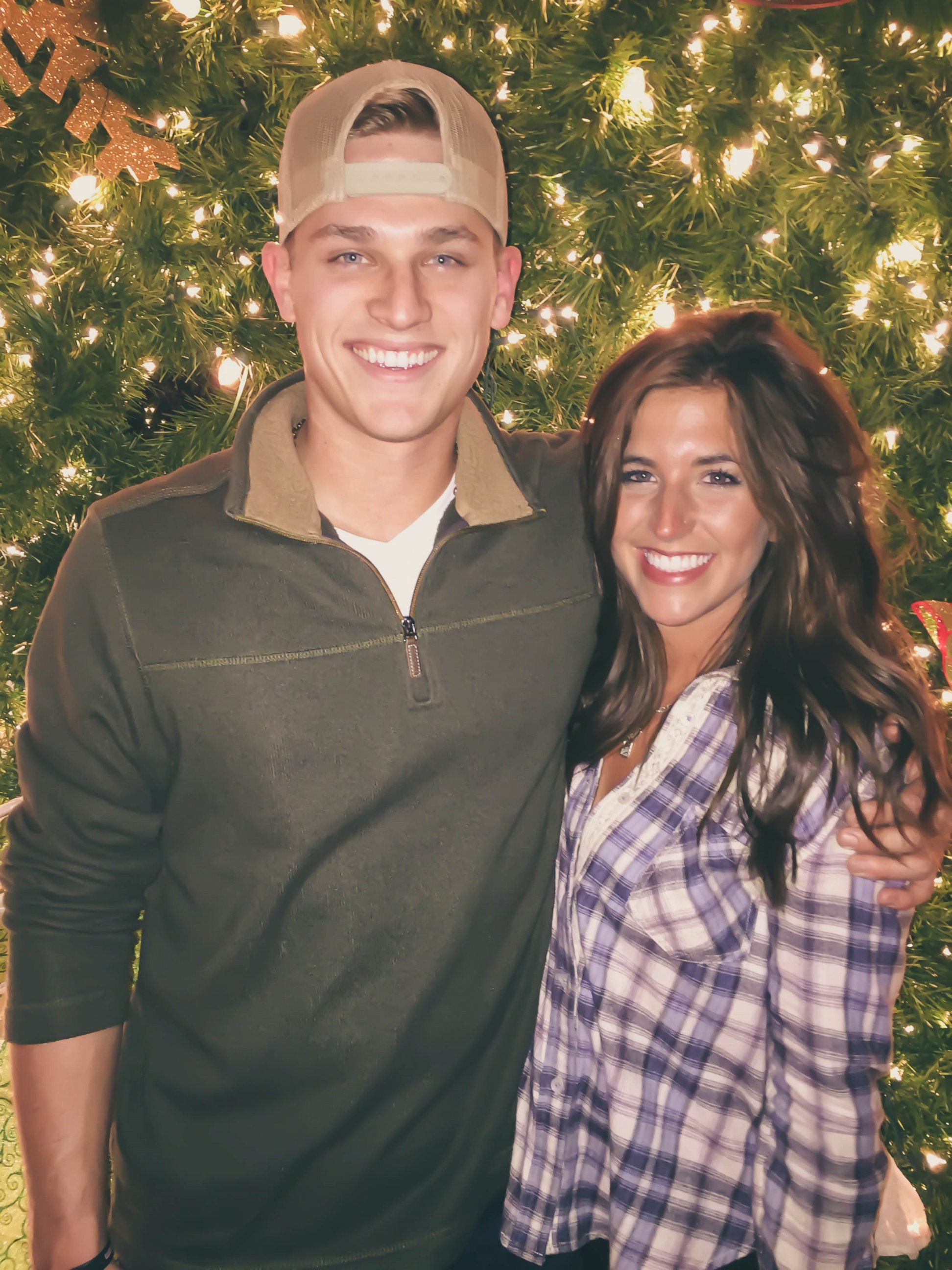 PHOTO: This undated photo shows Arika Stovall, 21, and her boyfriend Hunter Hanks, 21, who were both injured in a New Year's Day car crash.