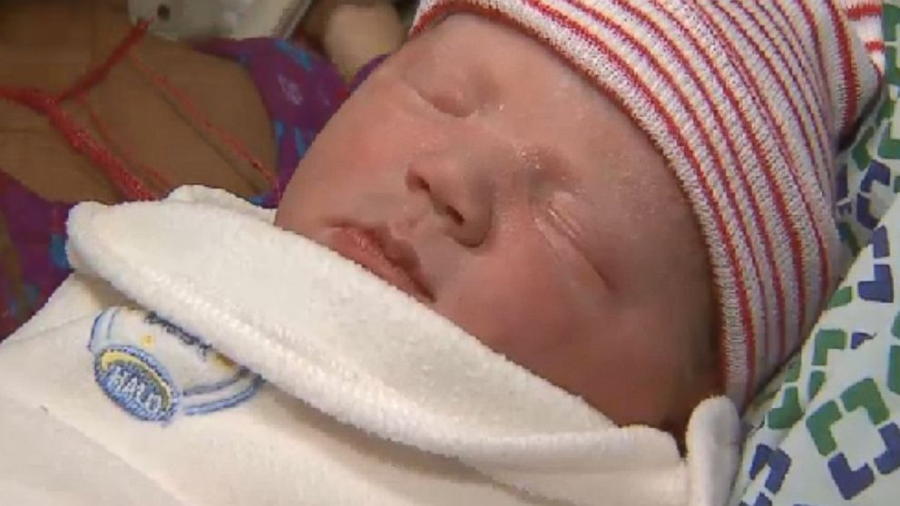 PHOTO: Baby Hazel Grace was born at 10:11 a.m. on 12/13/14 to parents Leisha Campbell and Shawn Zimmerman of Cleveland, Ohio. 