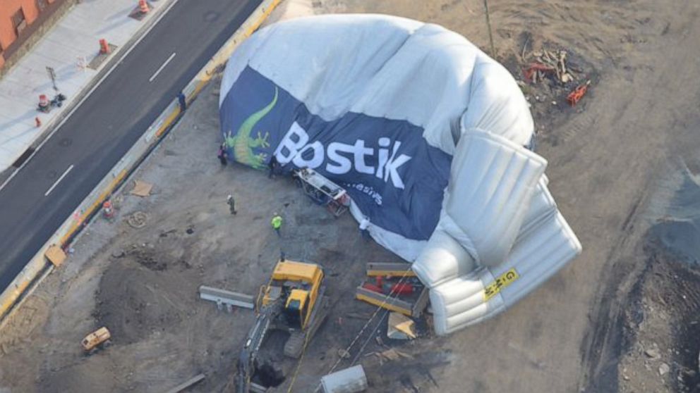 Deflating Blimp Crashes to Ground in Philadelphia Neighborhood - ABC News