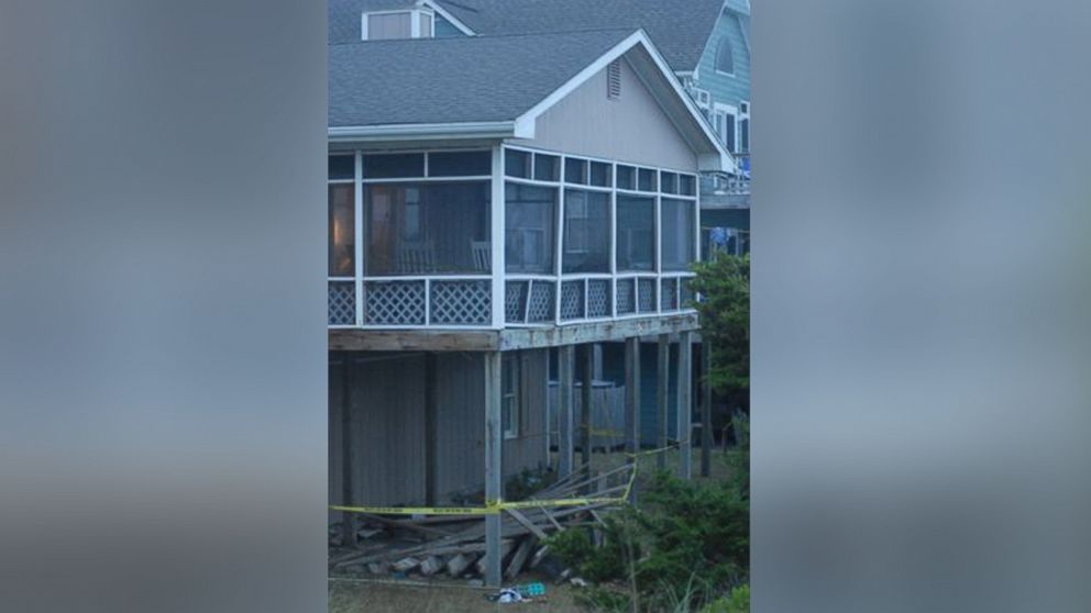 PHOTO: Scene from a deck collapse of a beach house in Emerald Isle, N.C. on July 4, 2015. At least 14 people were reported injured.