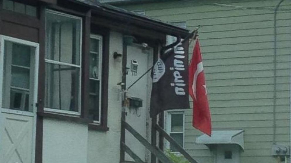 A New Jersey resident posted a photo to Twitter of what he thought appeared to be an ISIS flag.