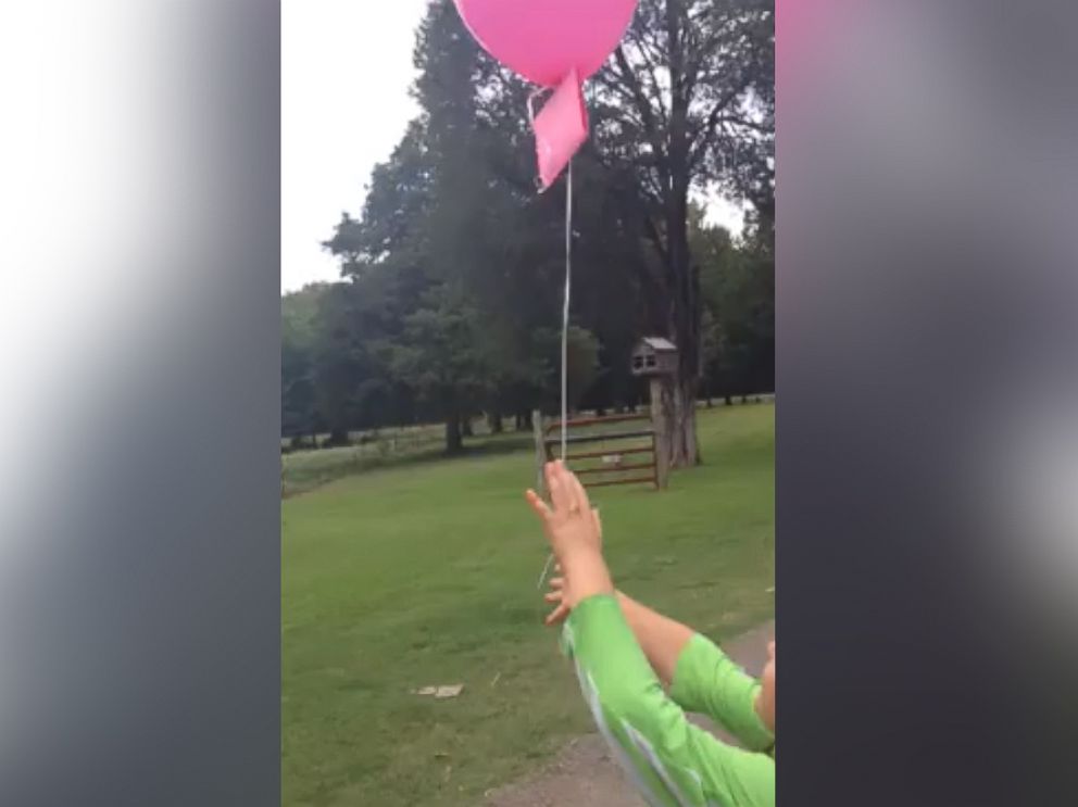 PHOTO: In August, Bella released a pink balloon and a note to her late great grandmother, who she called "Maw Maw."