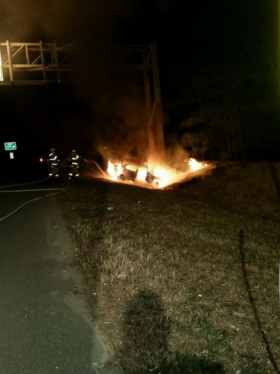 PHOTO: Henrico County Division of Fire in Virginia said a citizen ran to a car and pulled the driver out just before the car burst into flames, Feb. 13, 2016.
