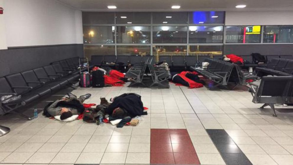 Blizzard 2015: Passengers Stranded at the Airport Due to Northeast ...