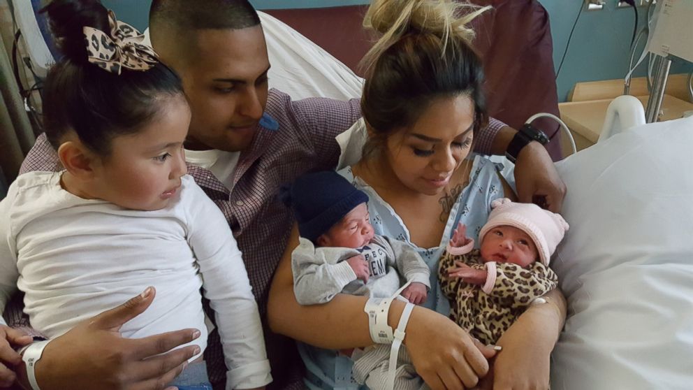 PHOTO: Maribel Valencia gave birth to daughter Jaelyn at 11:59 p.m. on Dec. 31, 2015 then delivered son Luis two minutes past midnight, at the San Diego Kaiser Permanente Zion Medical Center. 