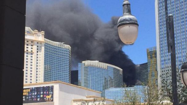 Pool Fire At Cosmopolitan Hotel Of Las Vegas Fueled By Cabanas Artificial Plants Fire Dept Says Abc News