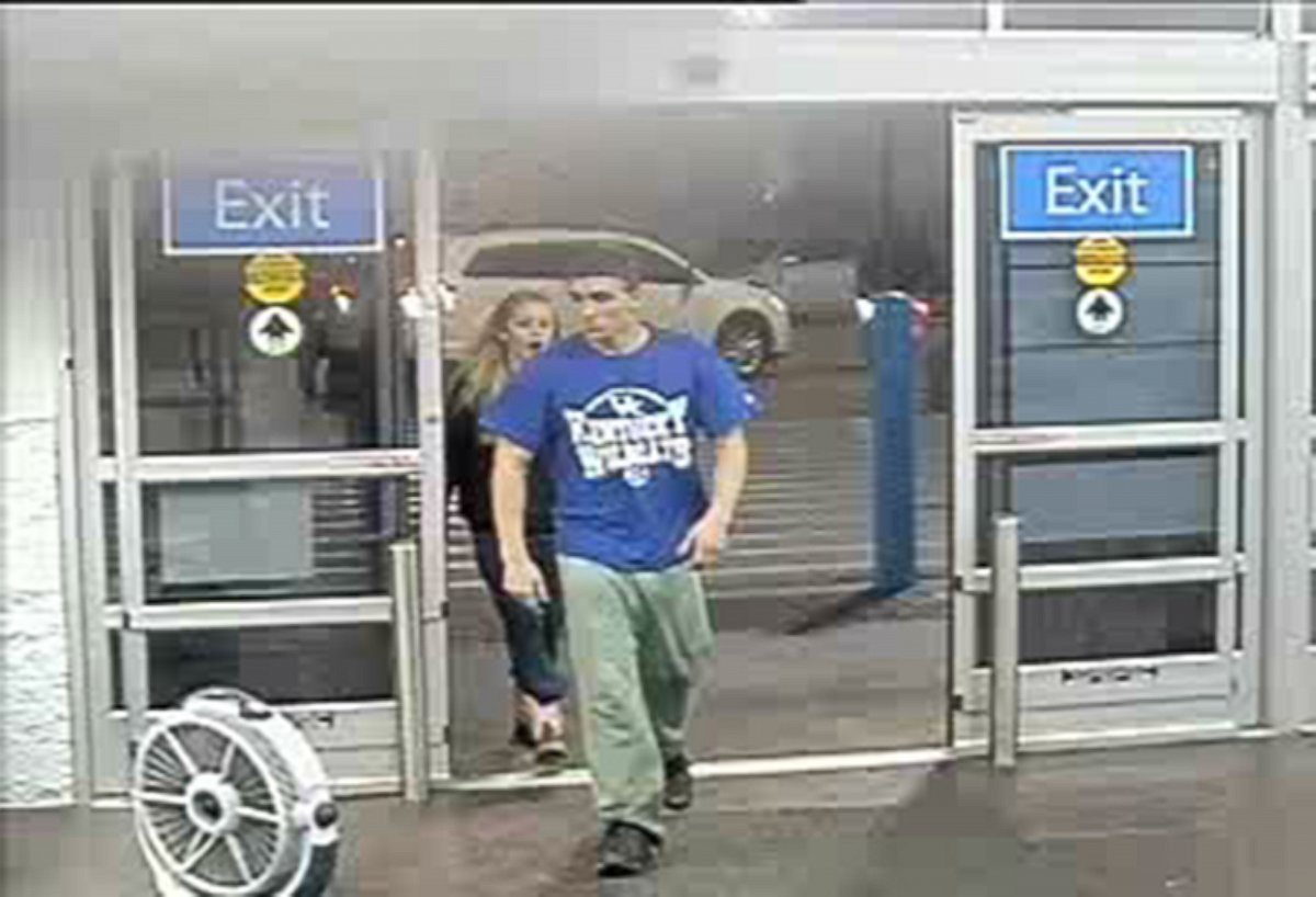 PHOTO: Surveillance images from a Manning, South Carolina Walmart released Jan. 15, 2015 by the Grayson County, Kentucky Sheriff's Office show Dalton Hayes, 18, and Cheyenne Phillips, 13.