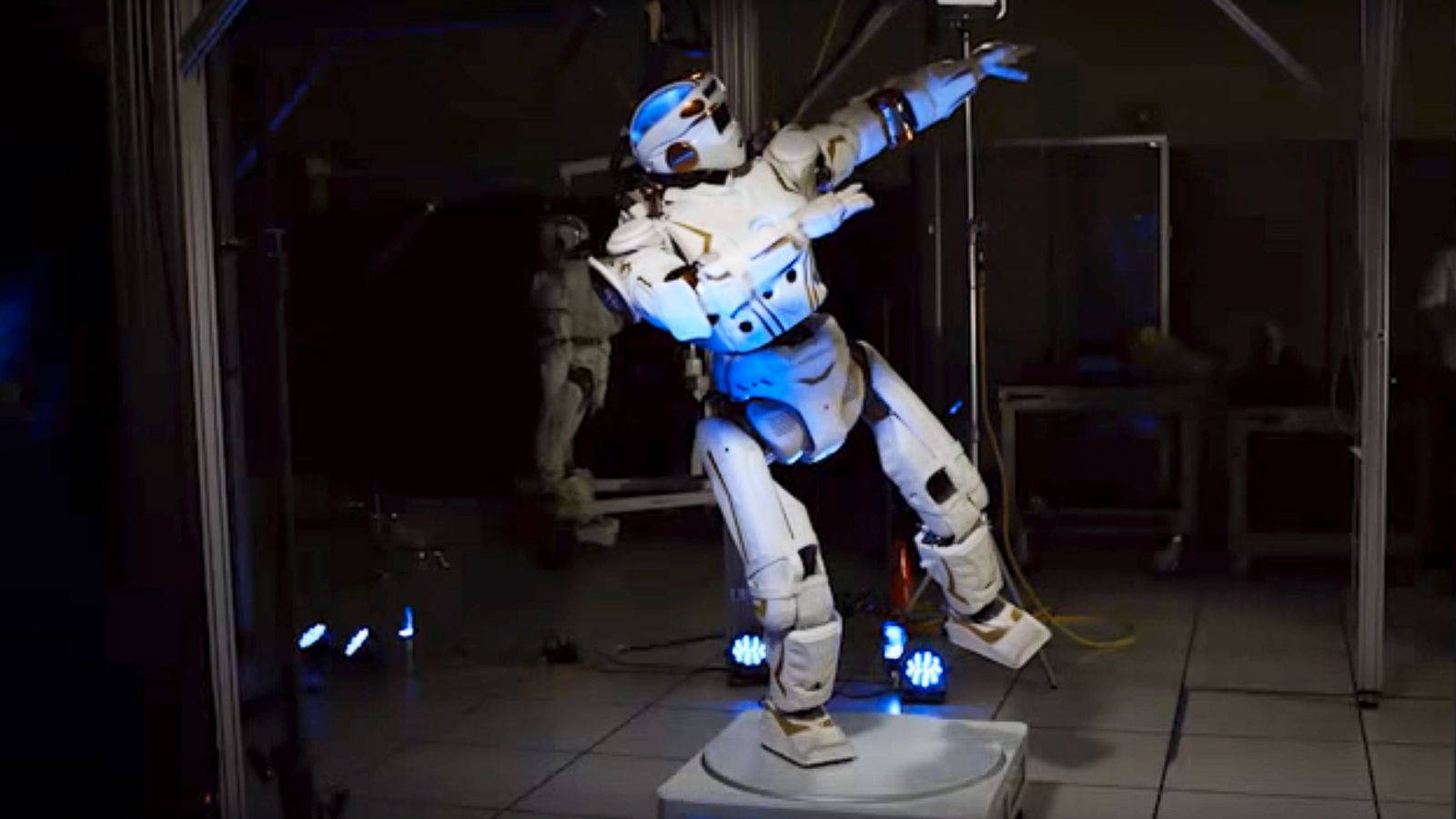 NASA's Humanoid Robot Boogie Down - News