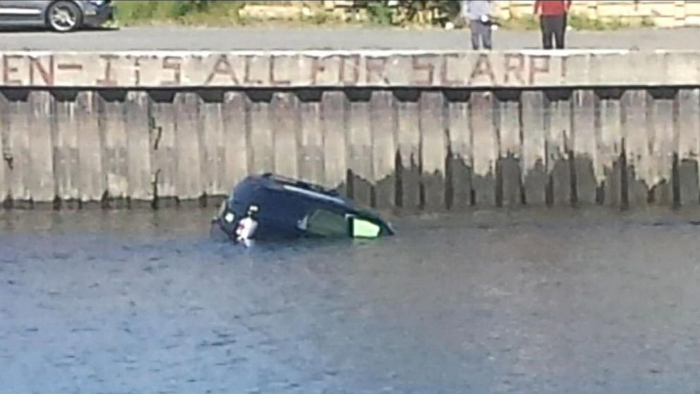 PHOTO: Jason Moss, 30, jumped into the Passaic River in Nutley, New Jersey, on the morning of June 14, 2016, to save a woman trapped in a sinking SUV. 