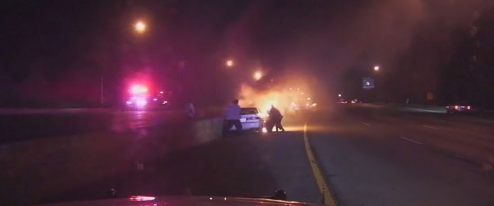 Dramatic Dash Cam Video Shows Maryland Cops Pulling Unconscious Man From Burning Car Abc News 6447