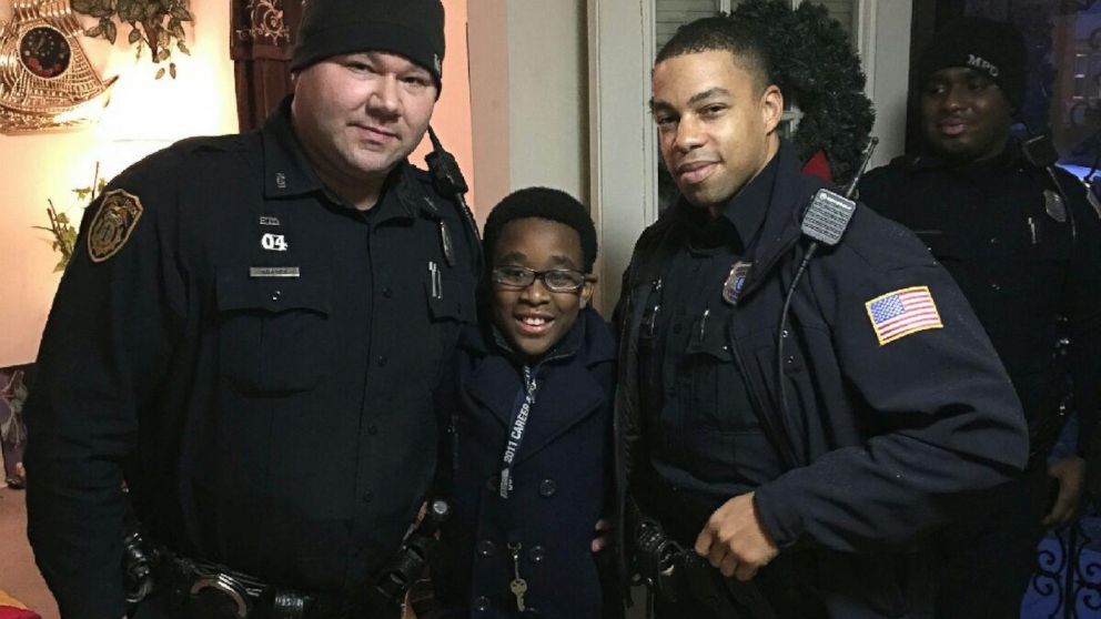 PHOTO: Four Memphis Police Department officers surprised an 11-year-old boy with a new Xbox on Nov. 30, 2015 after his home had been burglarized. 