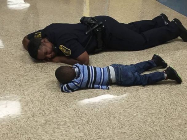 Indiana Cop Lies On Floor With Kid Having A Bad Day Abc News